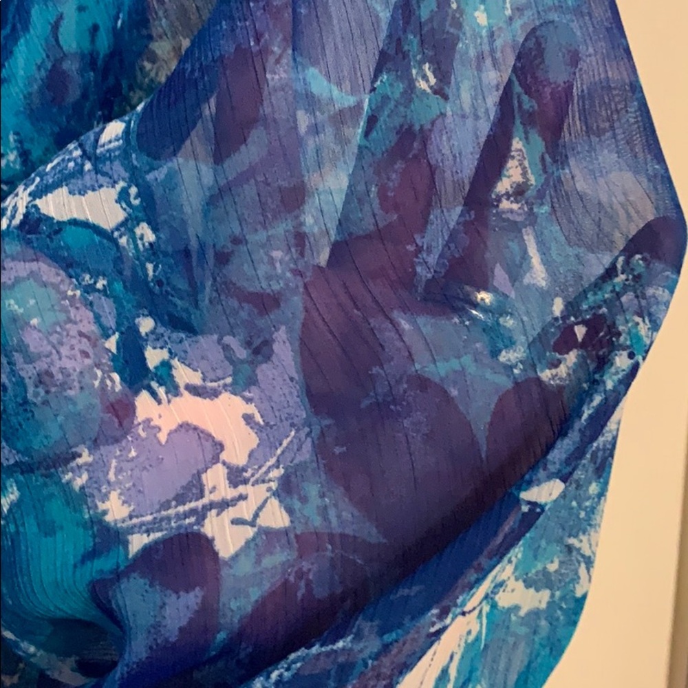 Blue flora blouse - Picture 3 of 5